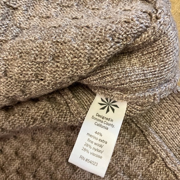 Athleta Sweater - Picture 4 of 7